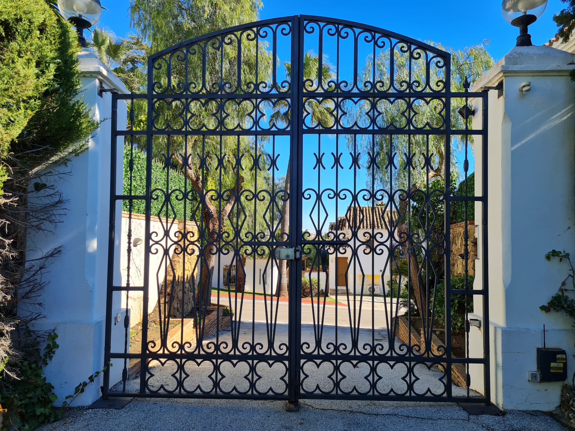Cancela de hierro forjado Marbella